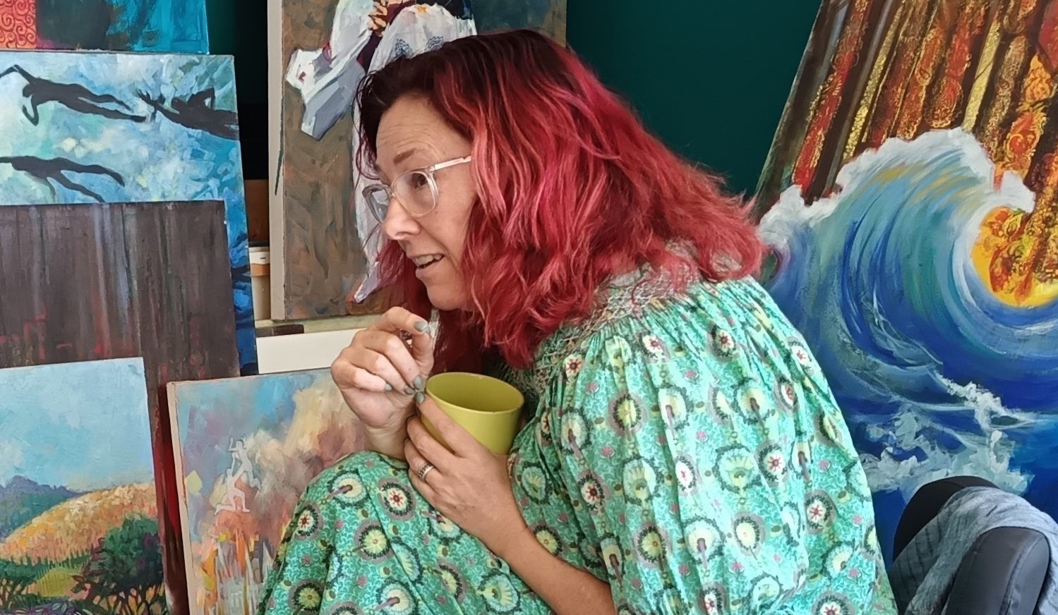 Between the easel and the gallery